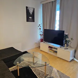 Comfortable 1 Bedroom In Апартаменты